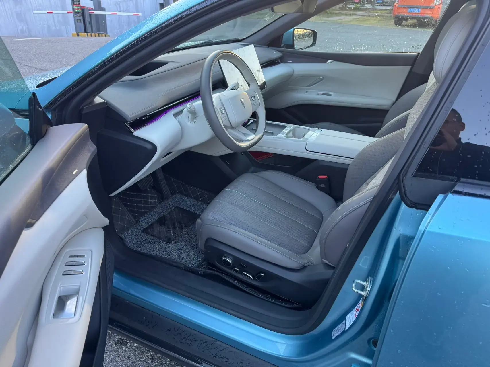 2024 DEEPAL L07 thumbnail 3