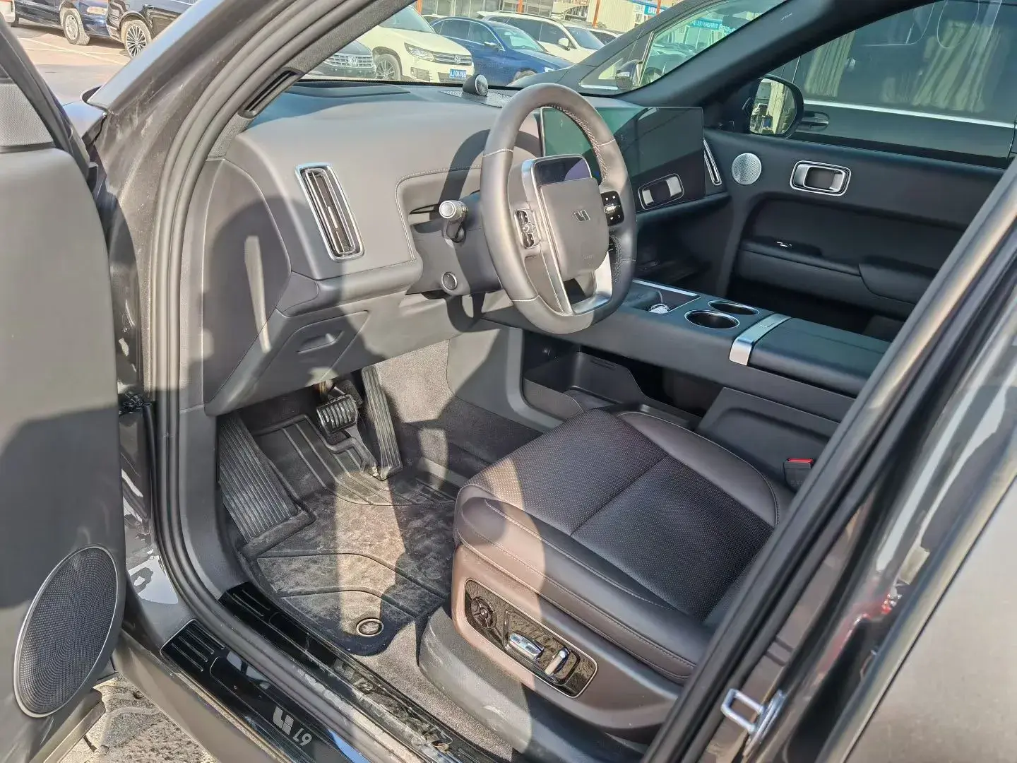 2023 LI L9 thumbnail 4