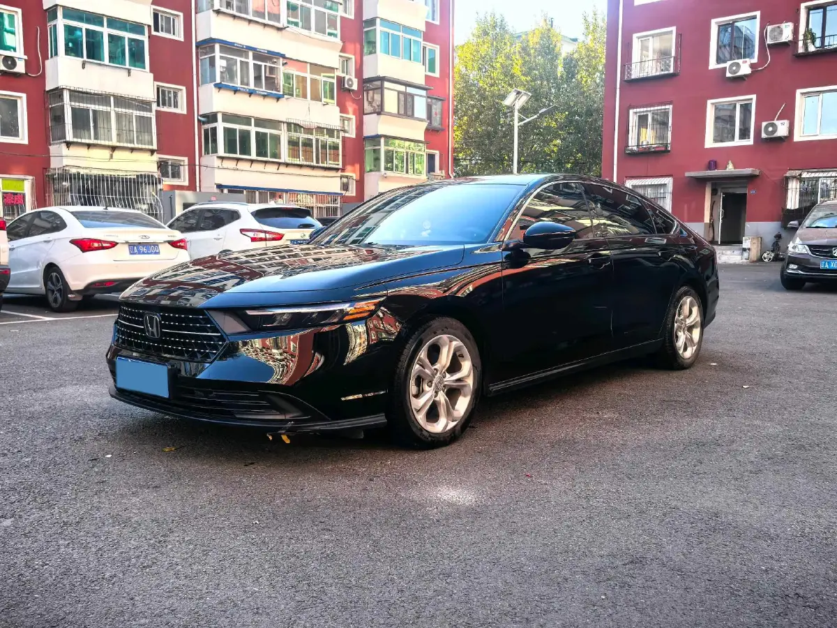 2023 Honda Accord 1.5T 192HP L4 CVT