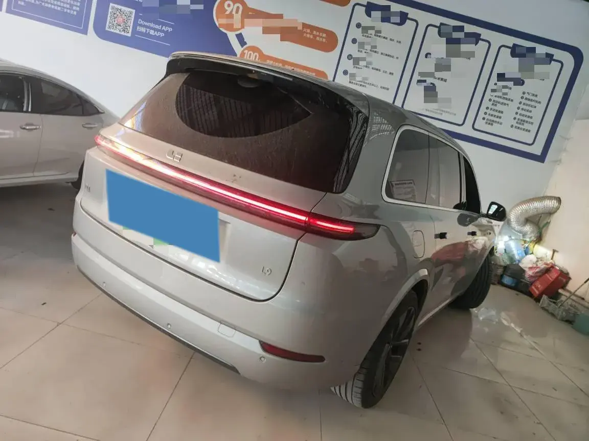 2022 LI L9 thumbnail 2