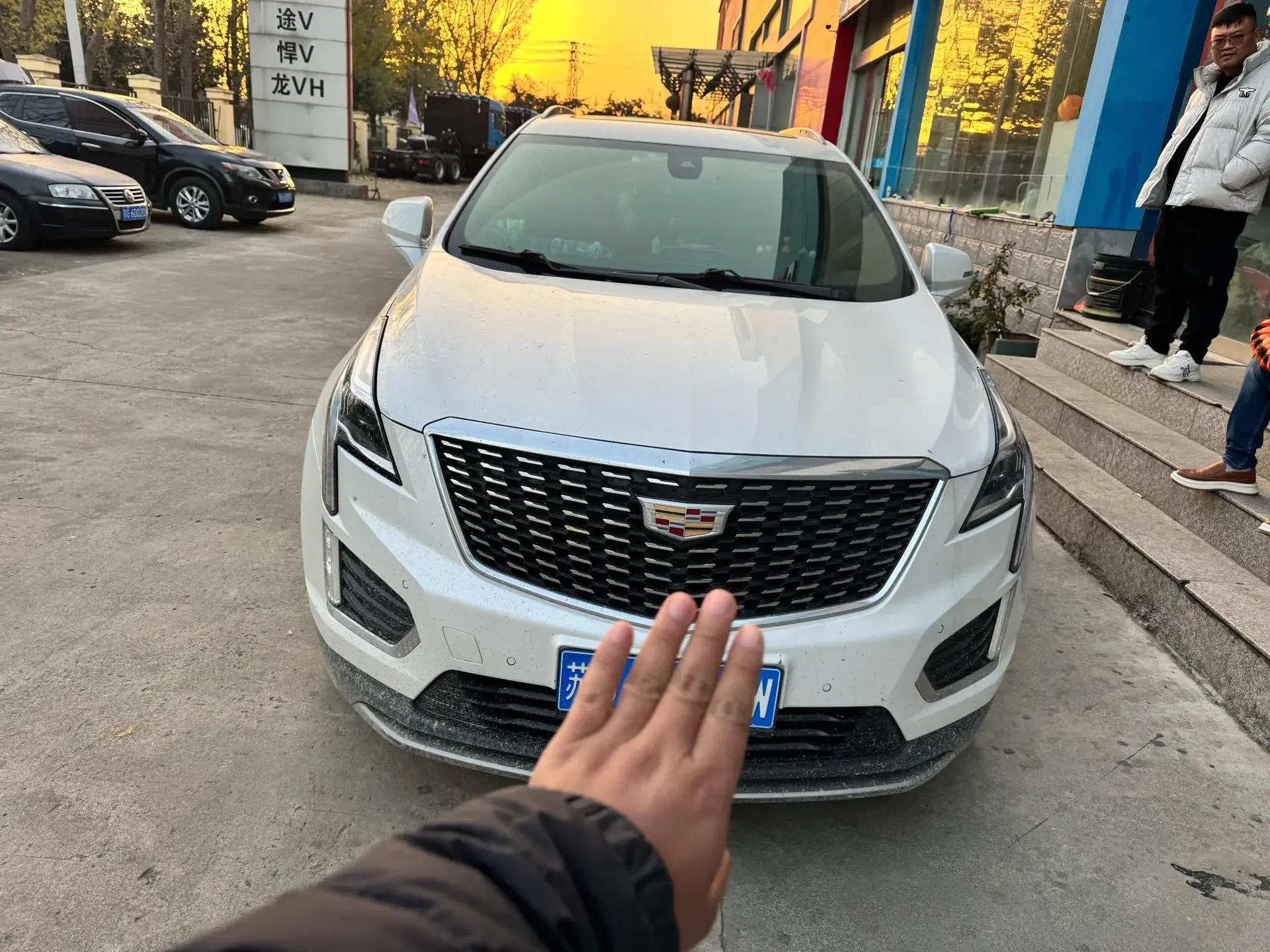 2022 CADILLAC XT5 thumbnail 2