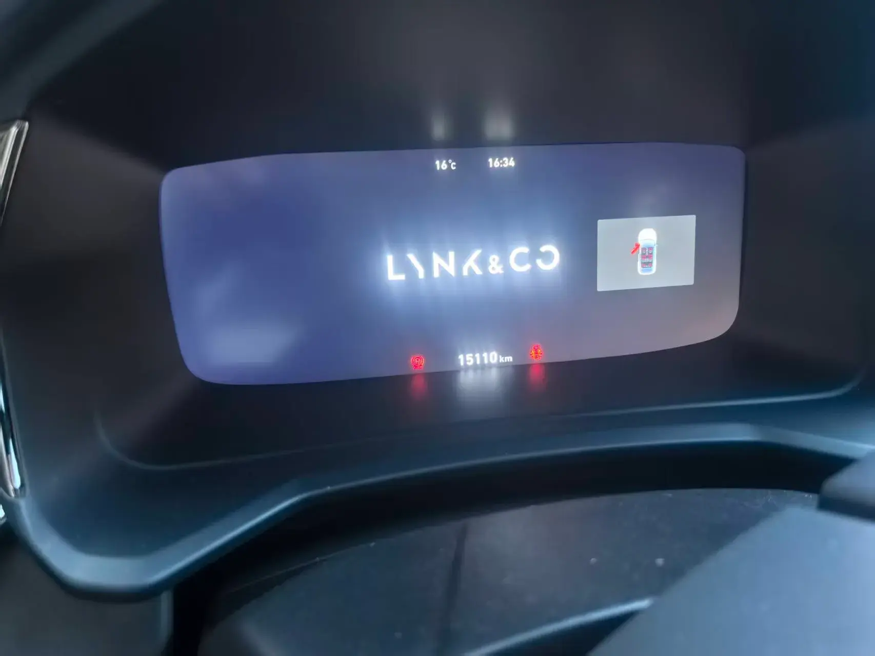 2023 LYNK&CO 06 thumbnail 3