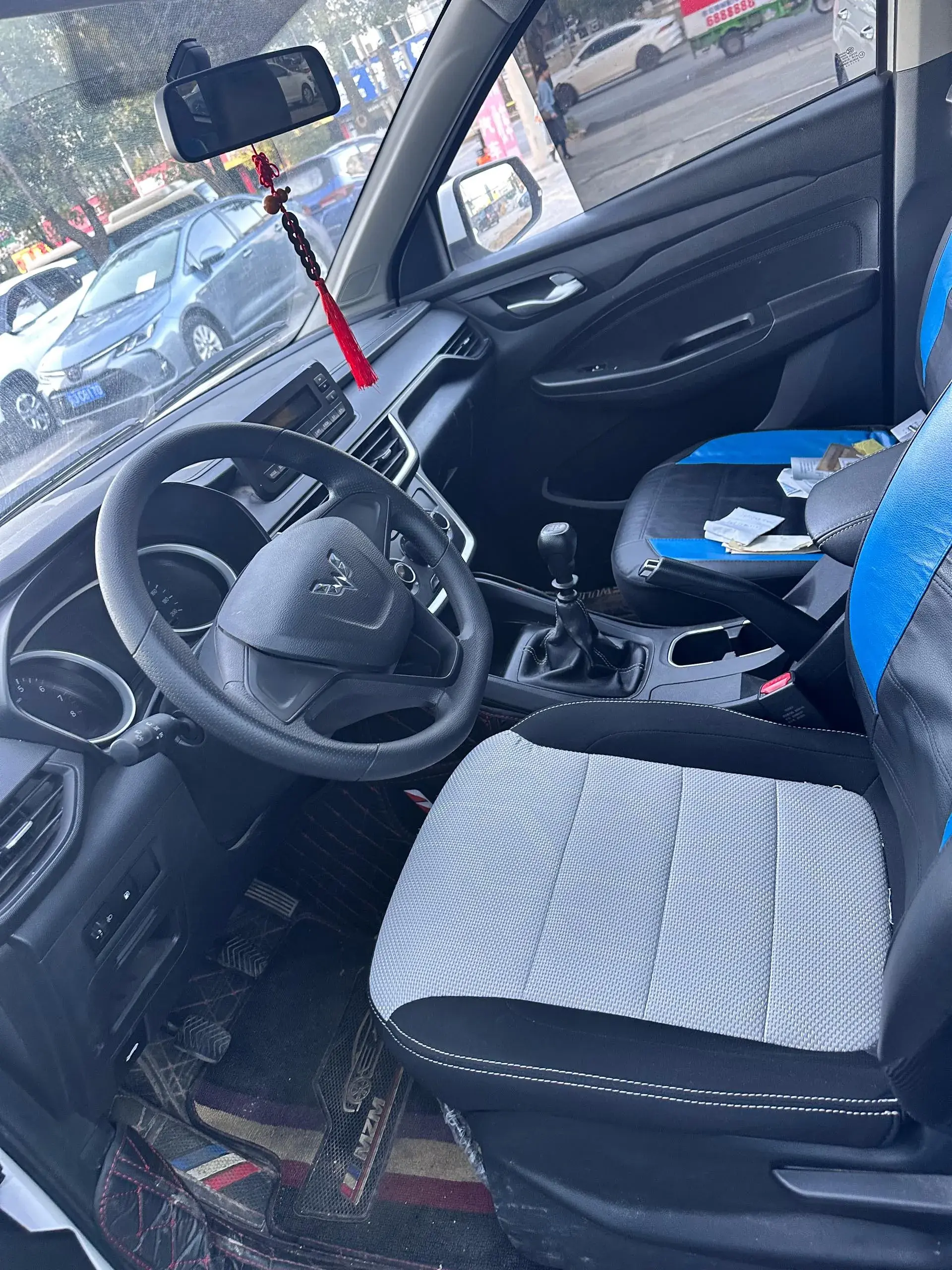 2019 WULING HONGGUANG thumbnail 3