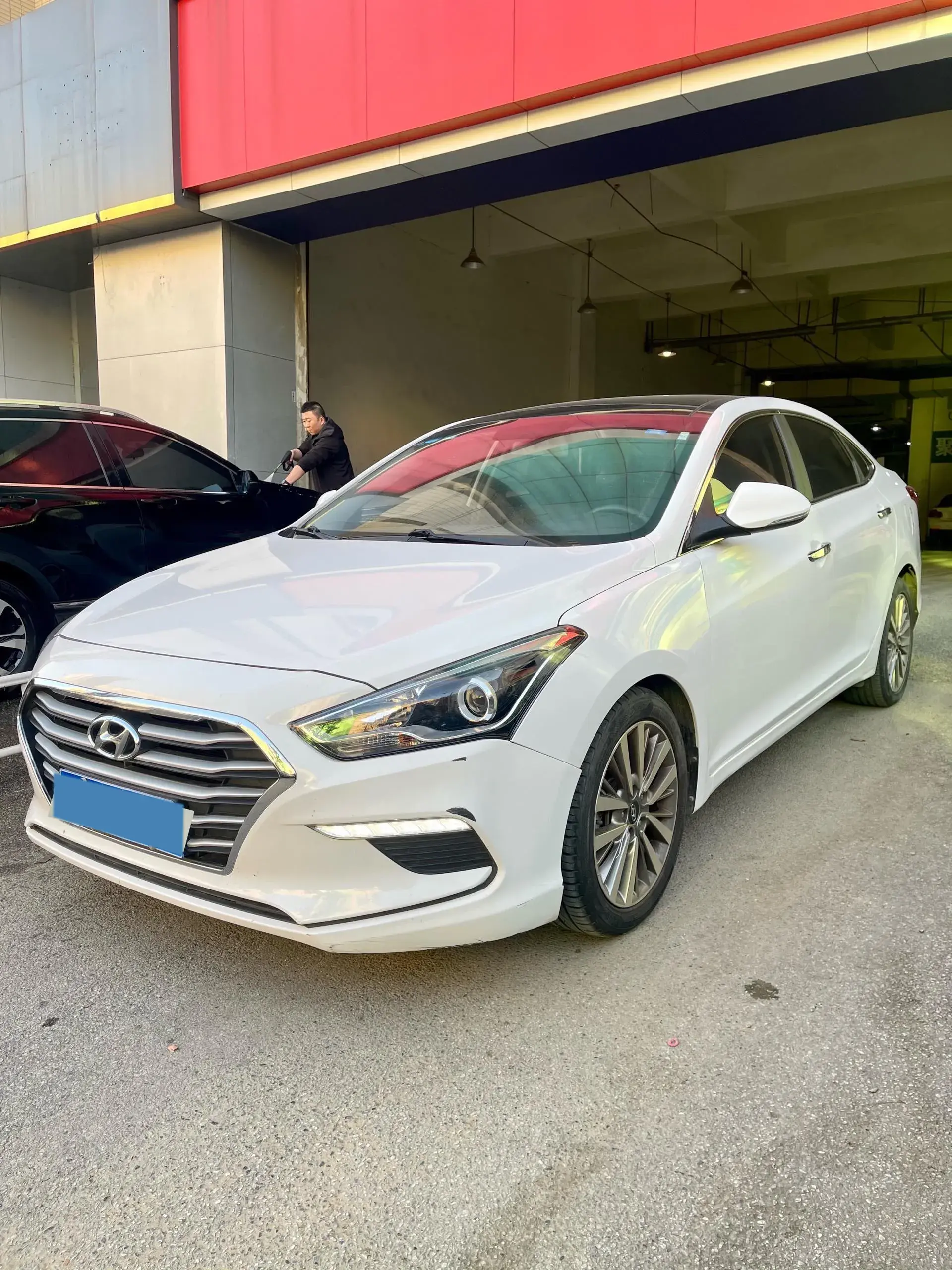 2017 HYUNDAI MISTRA view 1