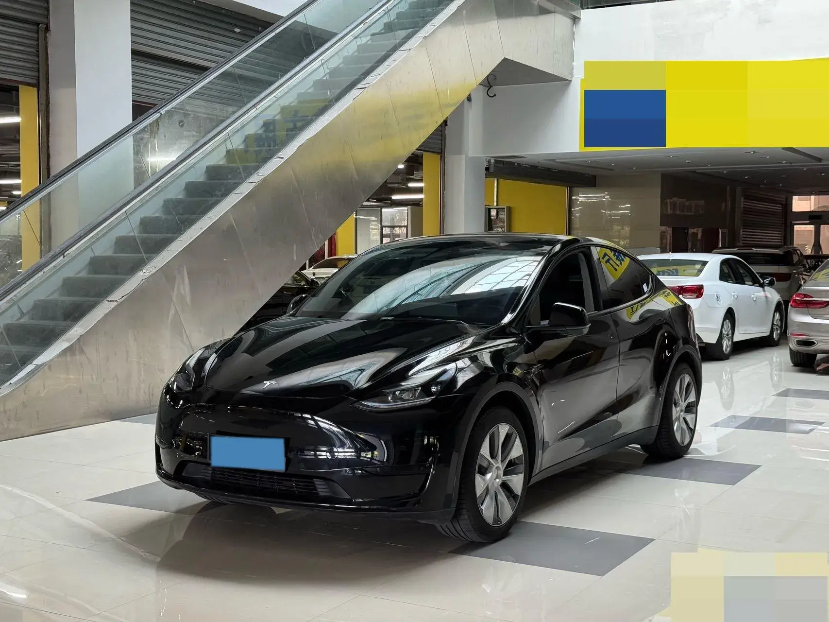 2022 TESLA MODEL view 1