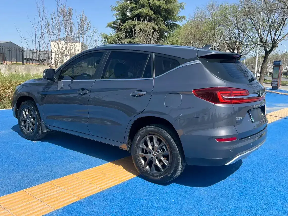 2019 BYD SONG thumbnail 4