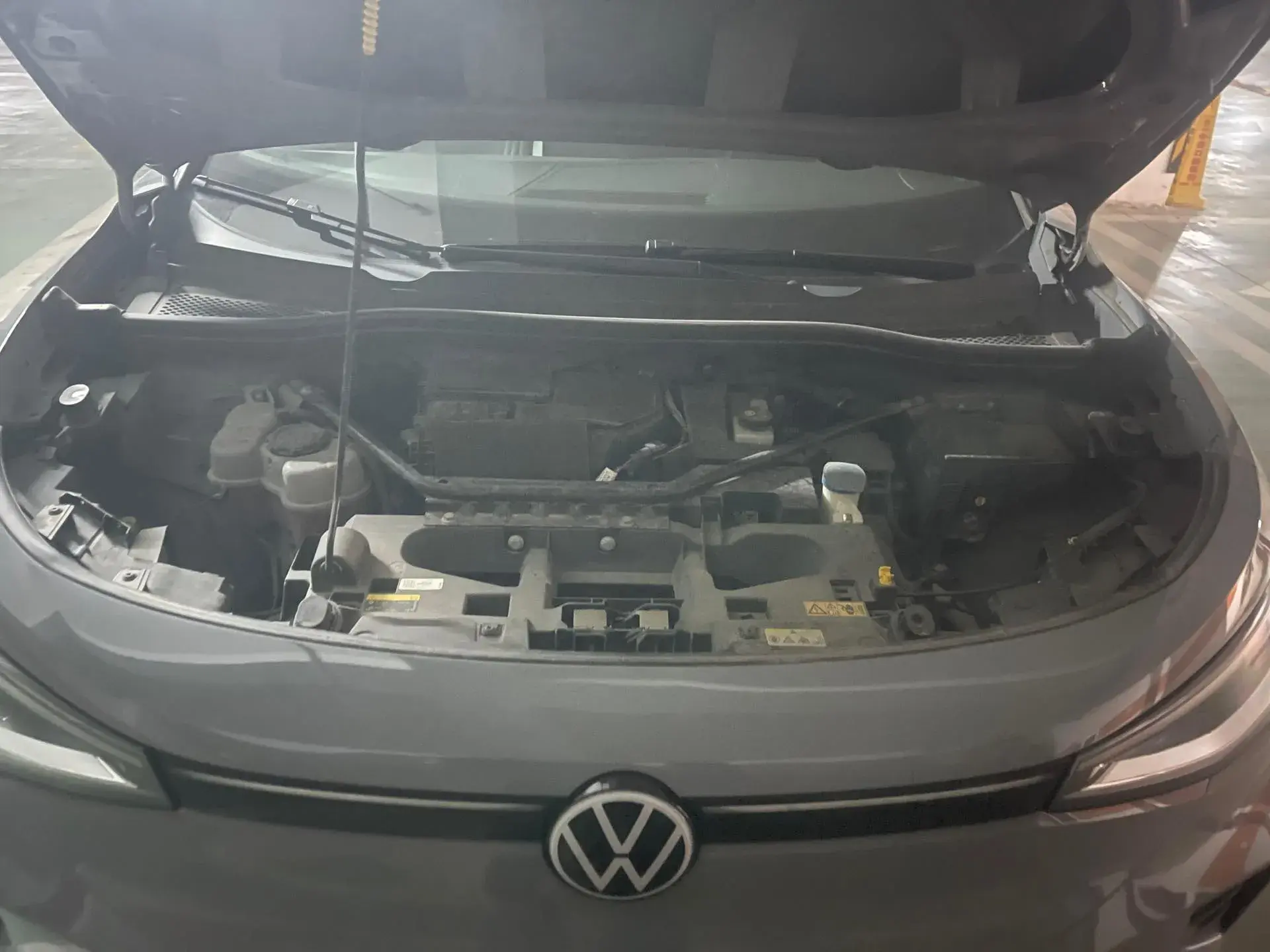 2021 VOLKSWAGEN ID.4 thumbnail 2