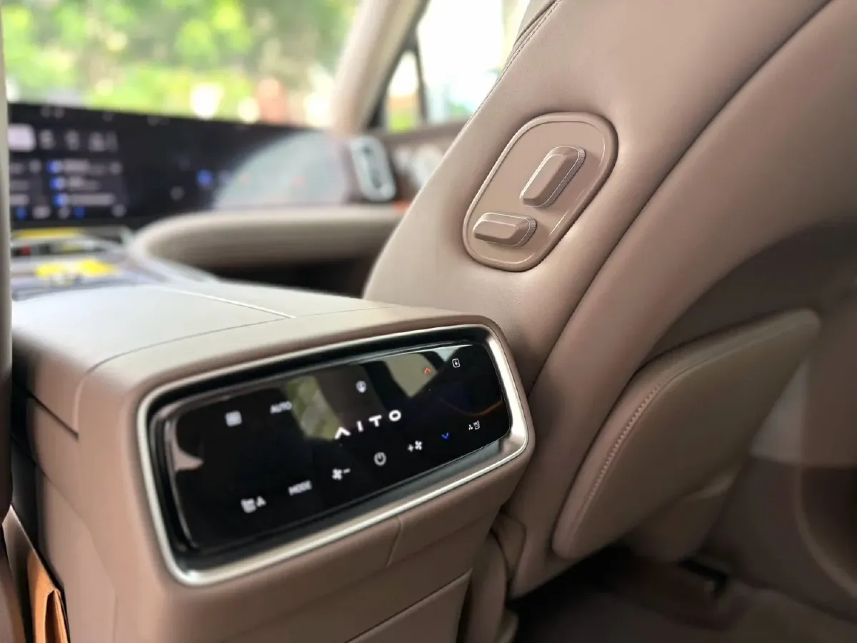 2024 HIMA AITO M9 1.5T 152HP L4 REEV 52KWH,autocango,china used car exporter,china ev exporter,chinese used car exporter,chinese used ev exporter