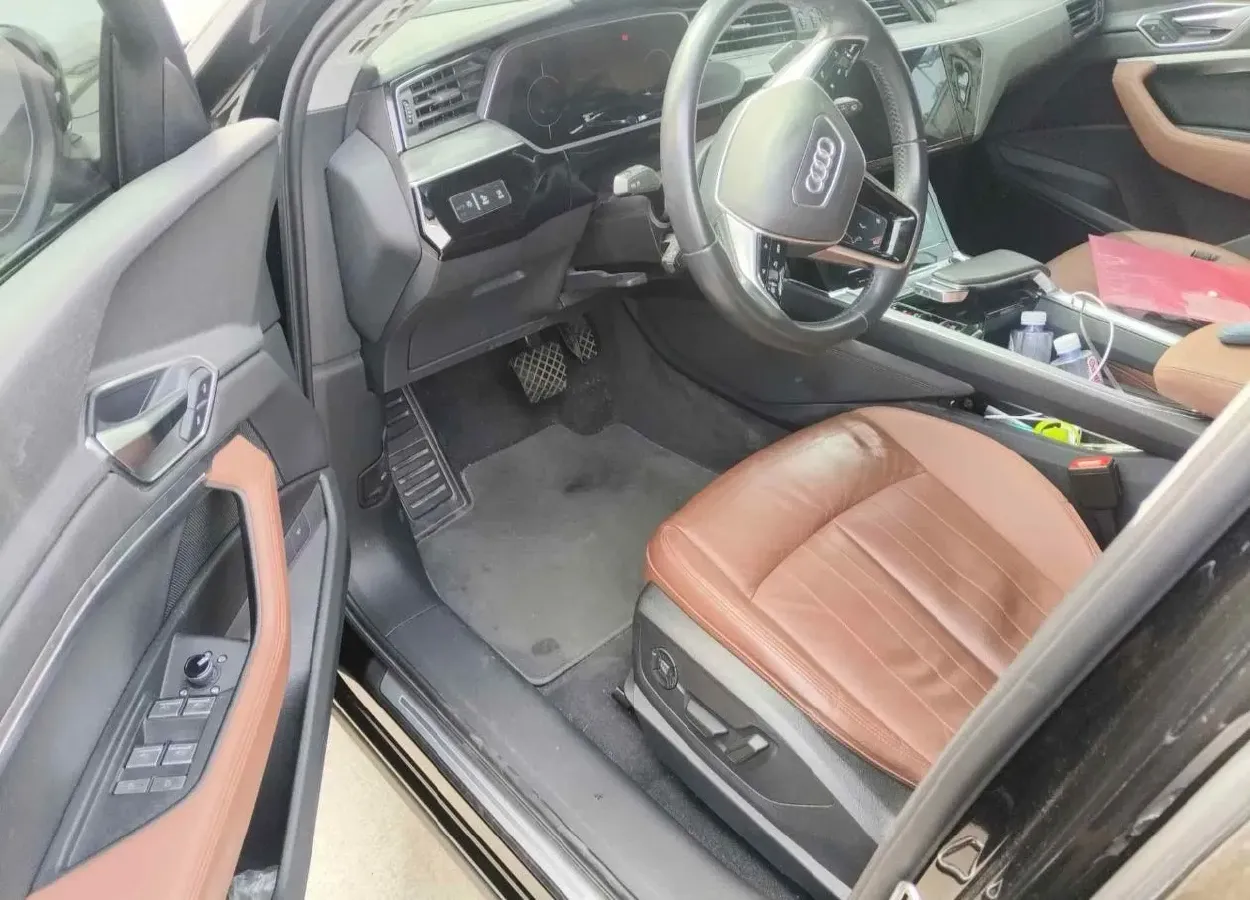 2019 Audi e-tron 2AT BEV 95KWH,autocango,china used car exporter,china ev exporter,chinese used car exporter,chinese used ev exporter