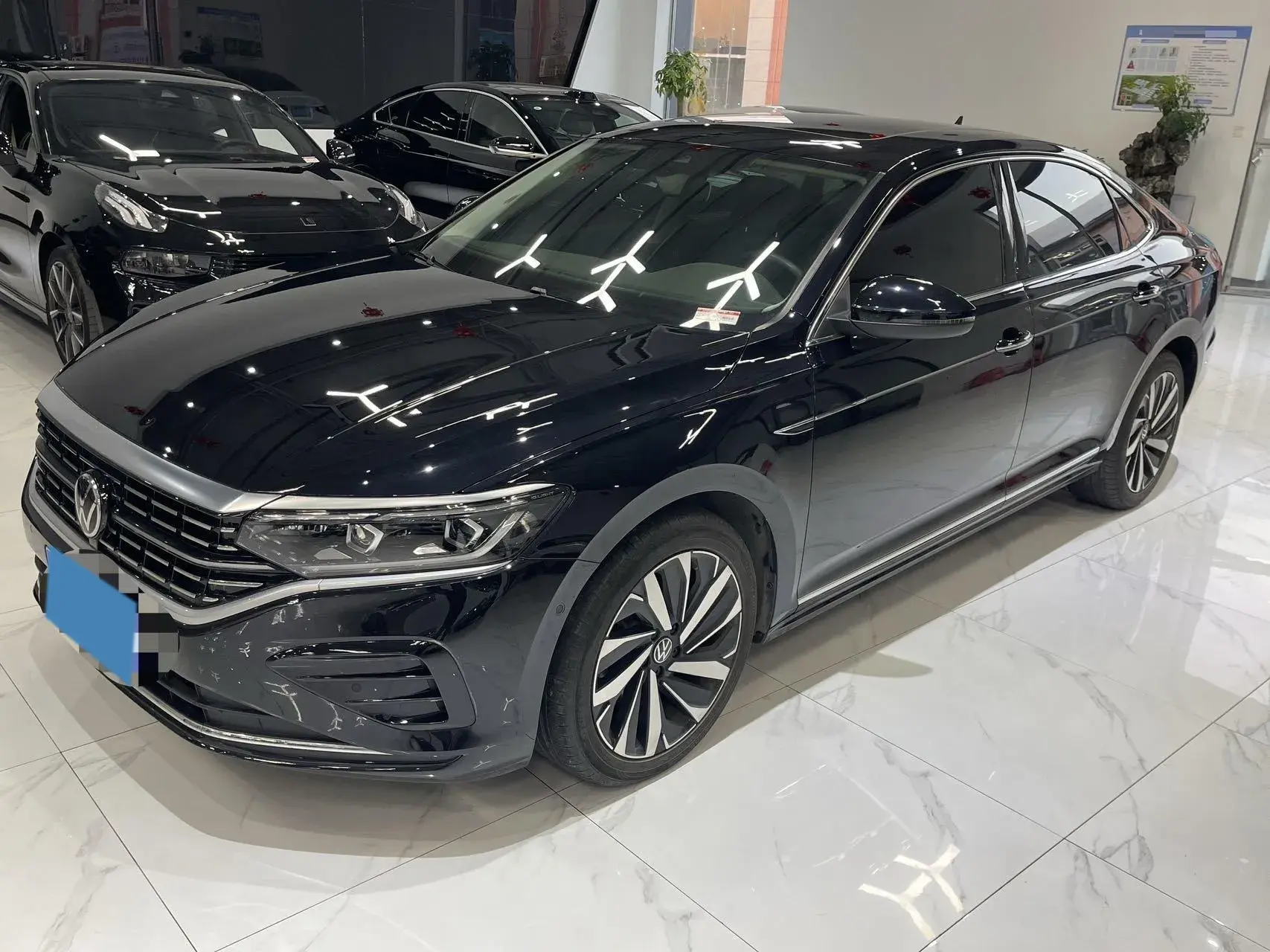 2022 VOLKSWAGEN PASSAT view 1