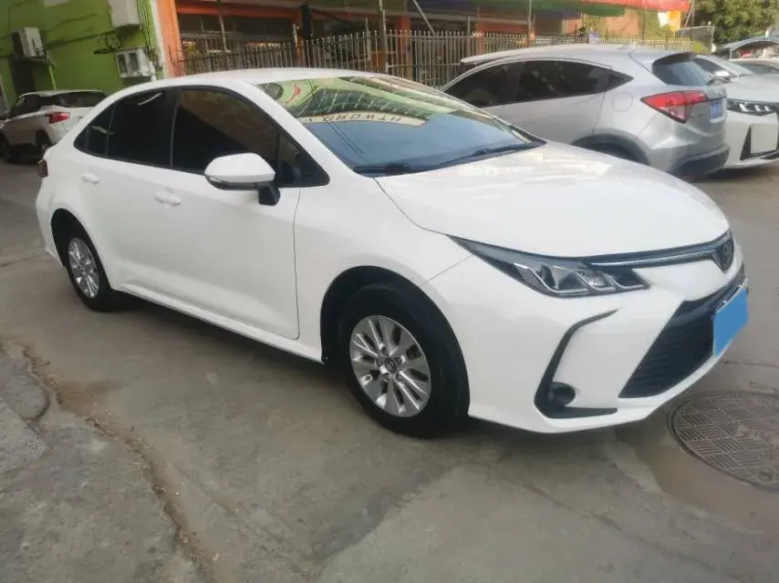 2022 TOYOTA COROLLA thumbnail 2