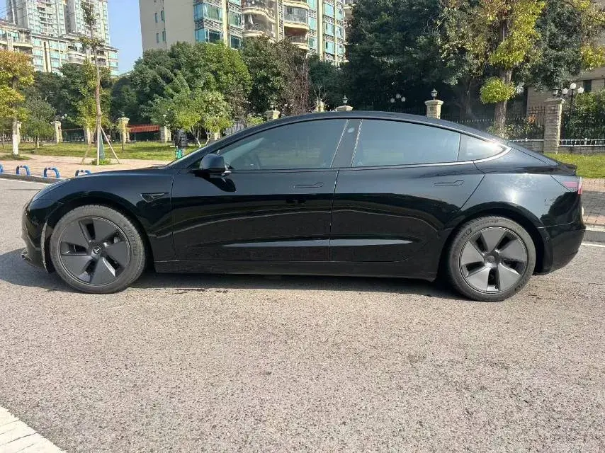 2021 TESLA MODEL thumbnail 3