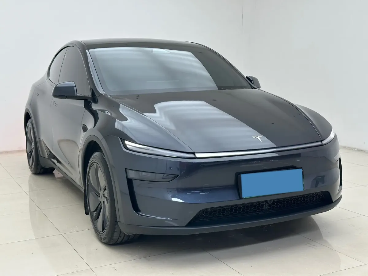 2025 Tesla Model Y BEV 62.5KWH,autocango,china used car exporter,china ev exporter,chinese used car exporter,chinese used ev exporter