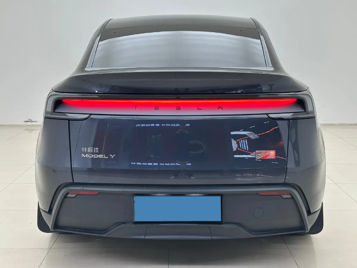 2025 Tesla Model Y BEV 62.5KWH,autocango,china used car exporter,china ev exporter,chinese used car exporter,chinese used ev exporter