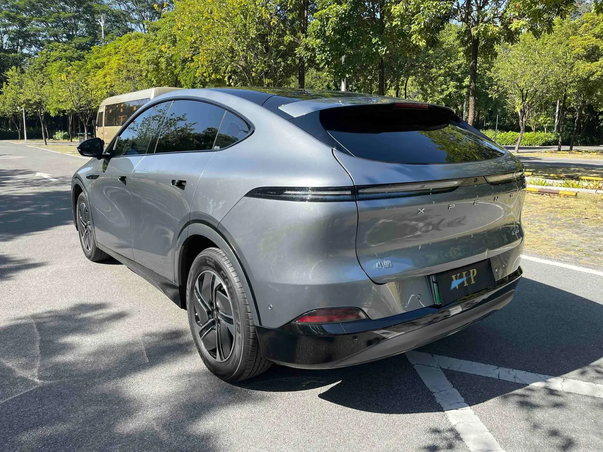 2023 XPENG G6 thumbnail 3