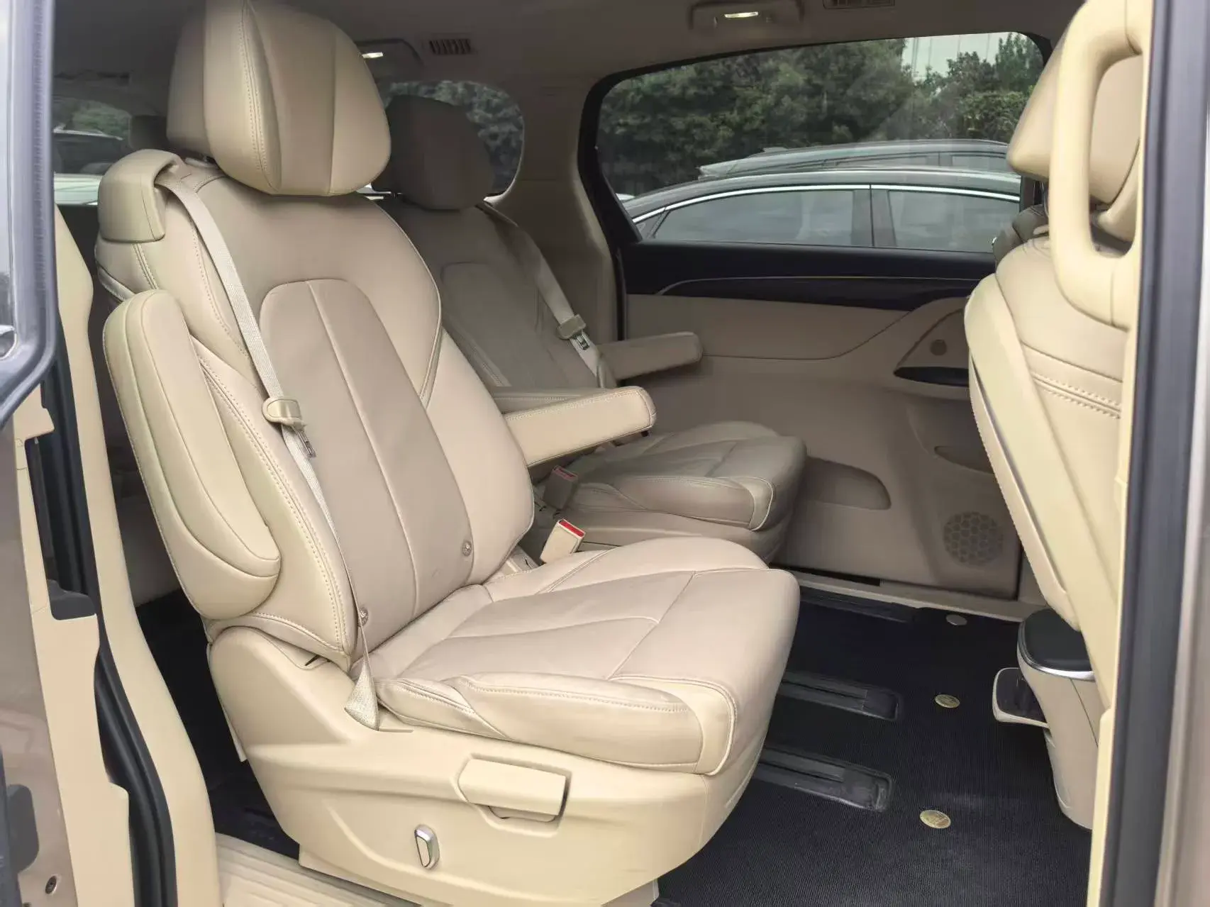 2022 BUICK GL8 thumbnail 4