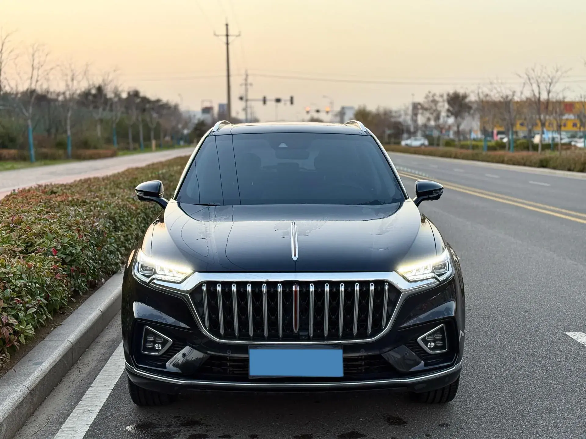 2022 HONGQI HS5 thumbnail 3