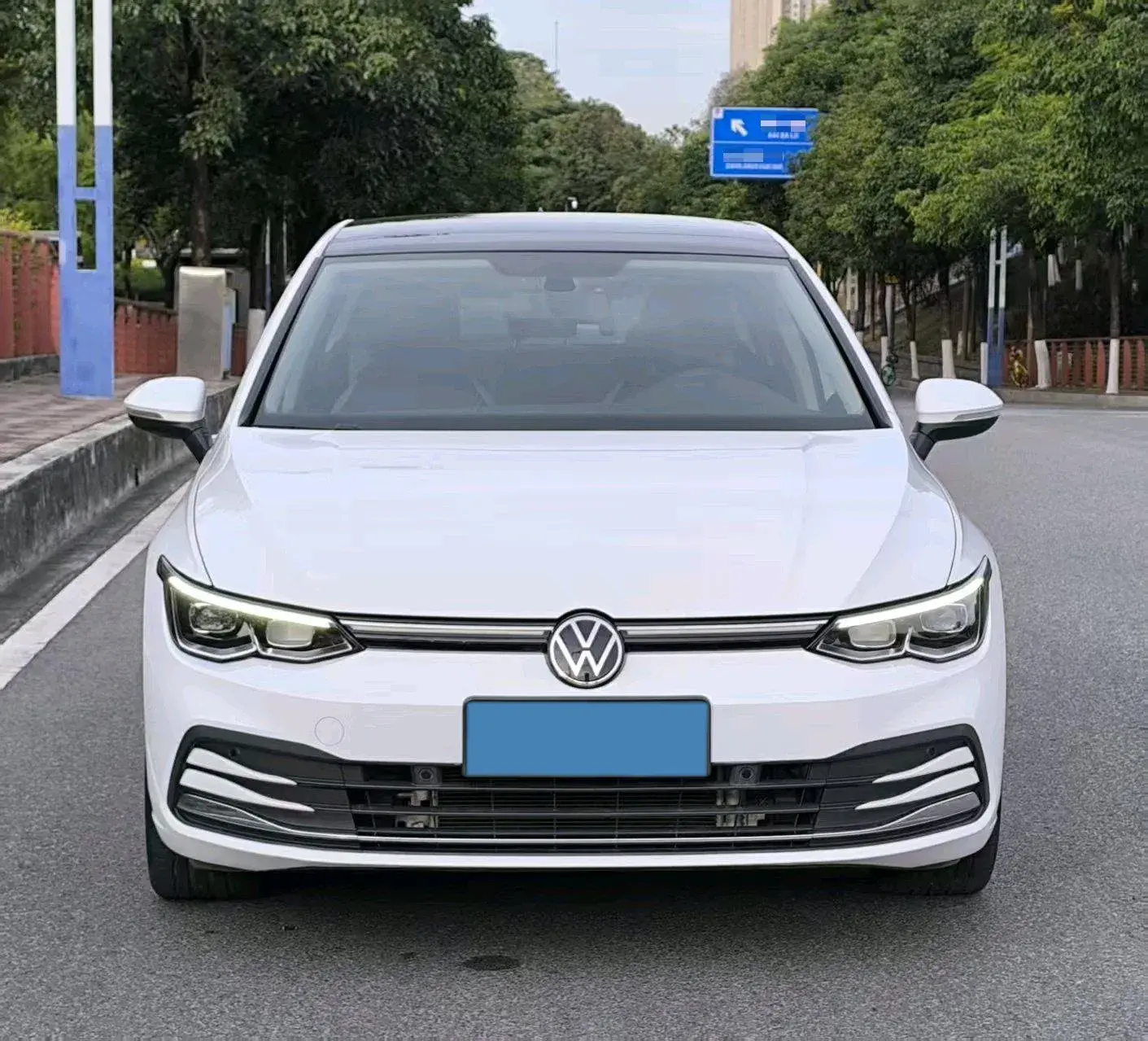 2021 VOLKSWAGEN GOLF thumbnail 2