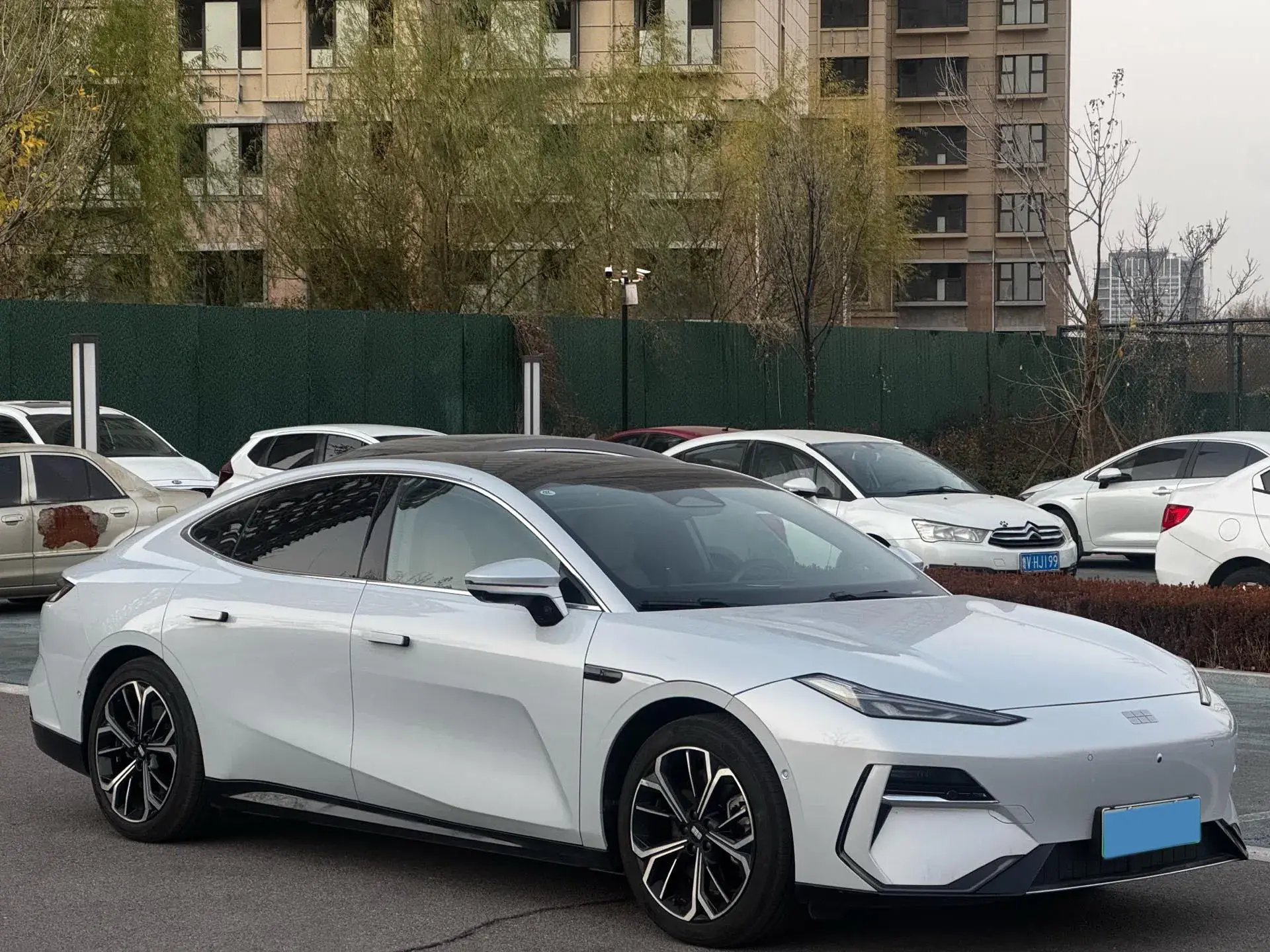 2025 GEELY GALAXY thumbnail 2