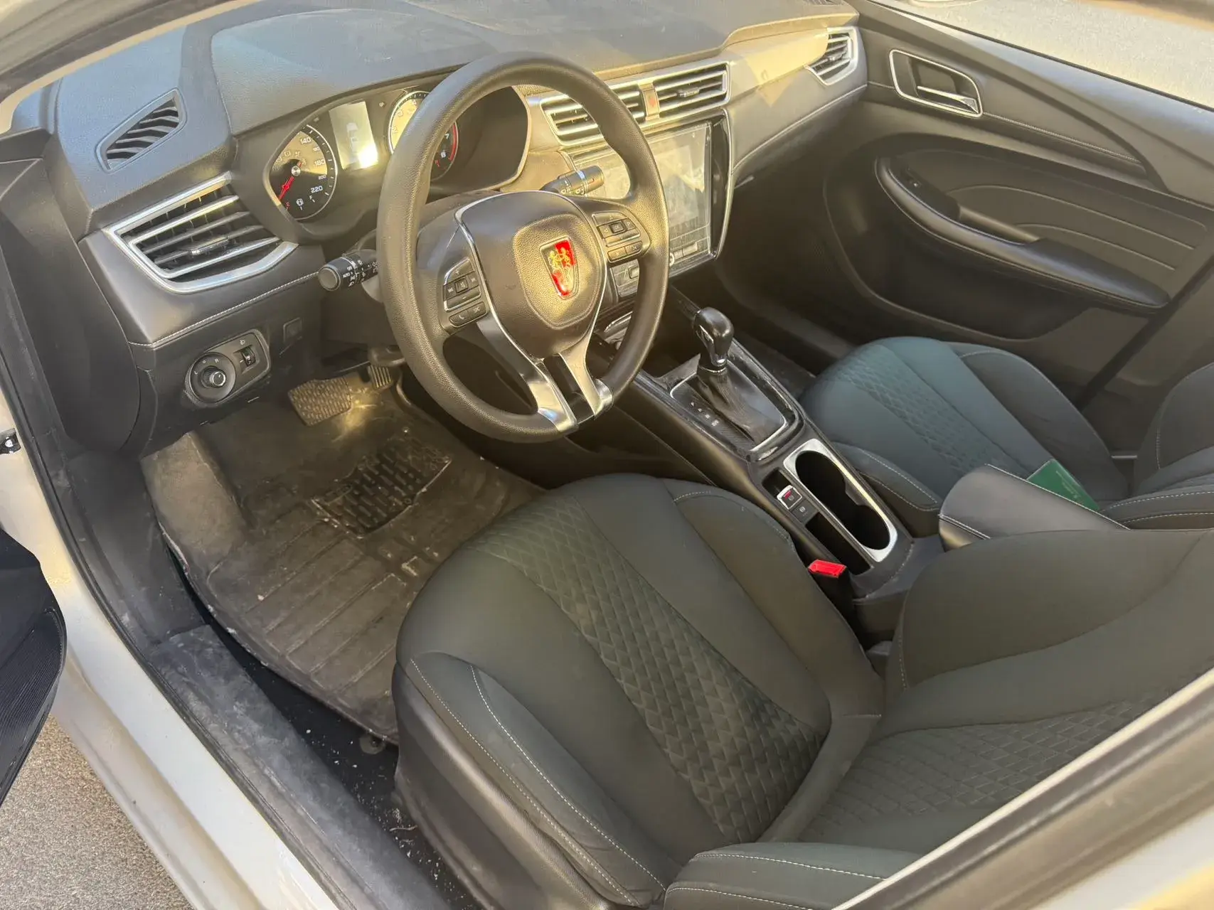 2019 ROEWE I5 thumbnail 2