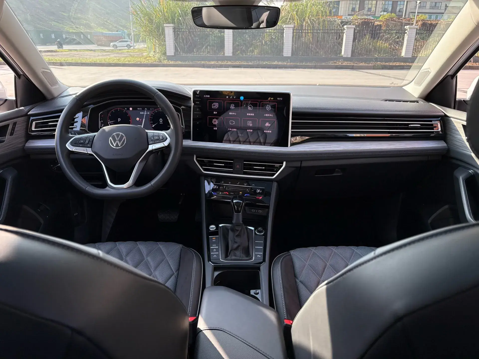 2023 VOLKSWAGEN SAGITAR thumbnail 4