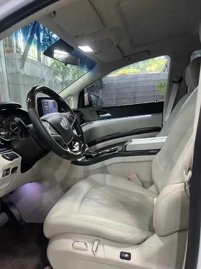 2023 Buick GL8 2.0T 237HP L4 9AT,autocango,china used car exporter,china ev exporter,chinese used car exporter,chinese used ev exporter