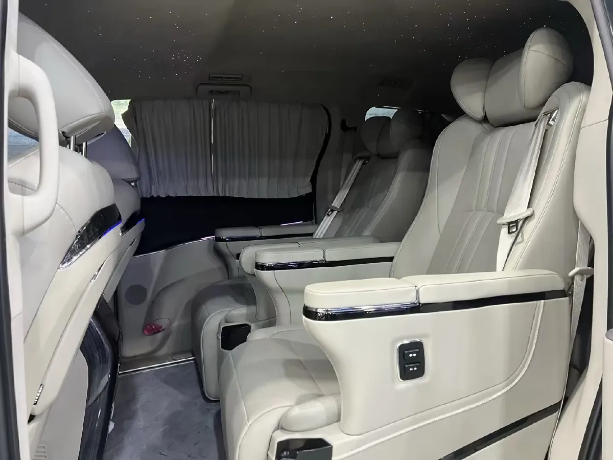 2023 Buick GL8 2.0T 237HP L4 9AT,autocango,china used car exporter,china ev exporter,chinese used car exporter,chinese used ev exporter