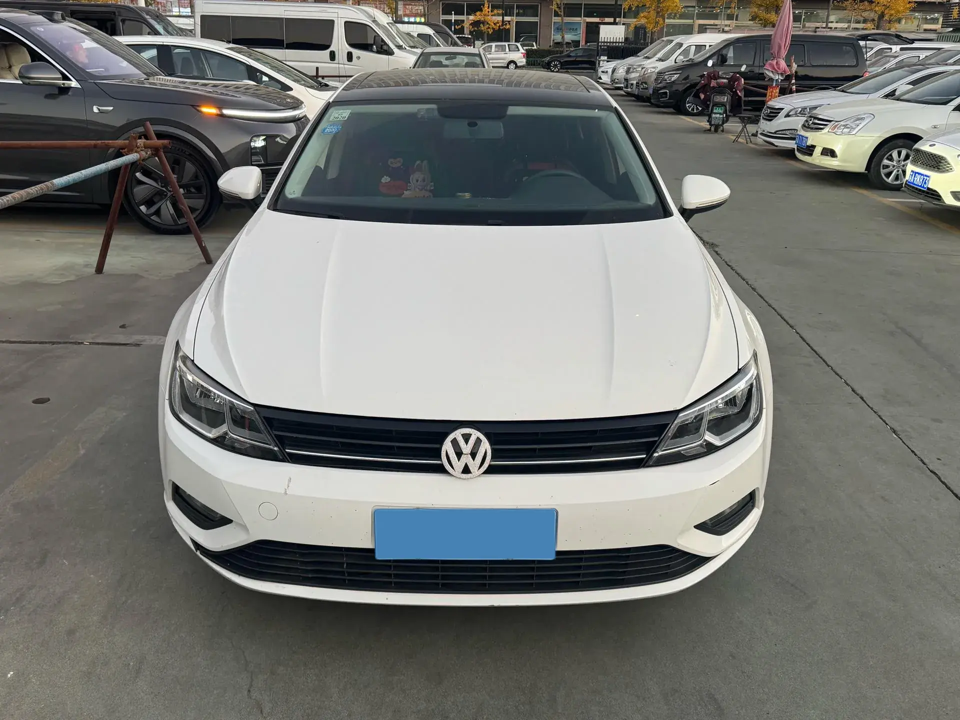 2018 VOLKSWAGEN LAMANDO thumbnail 2