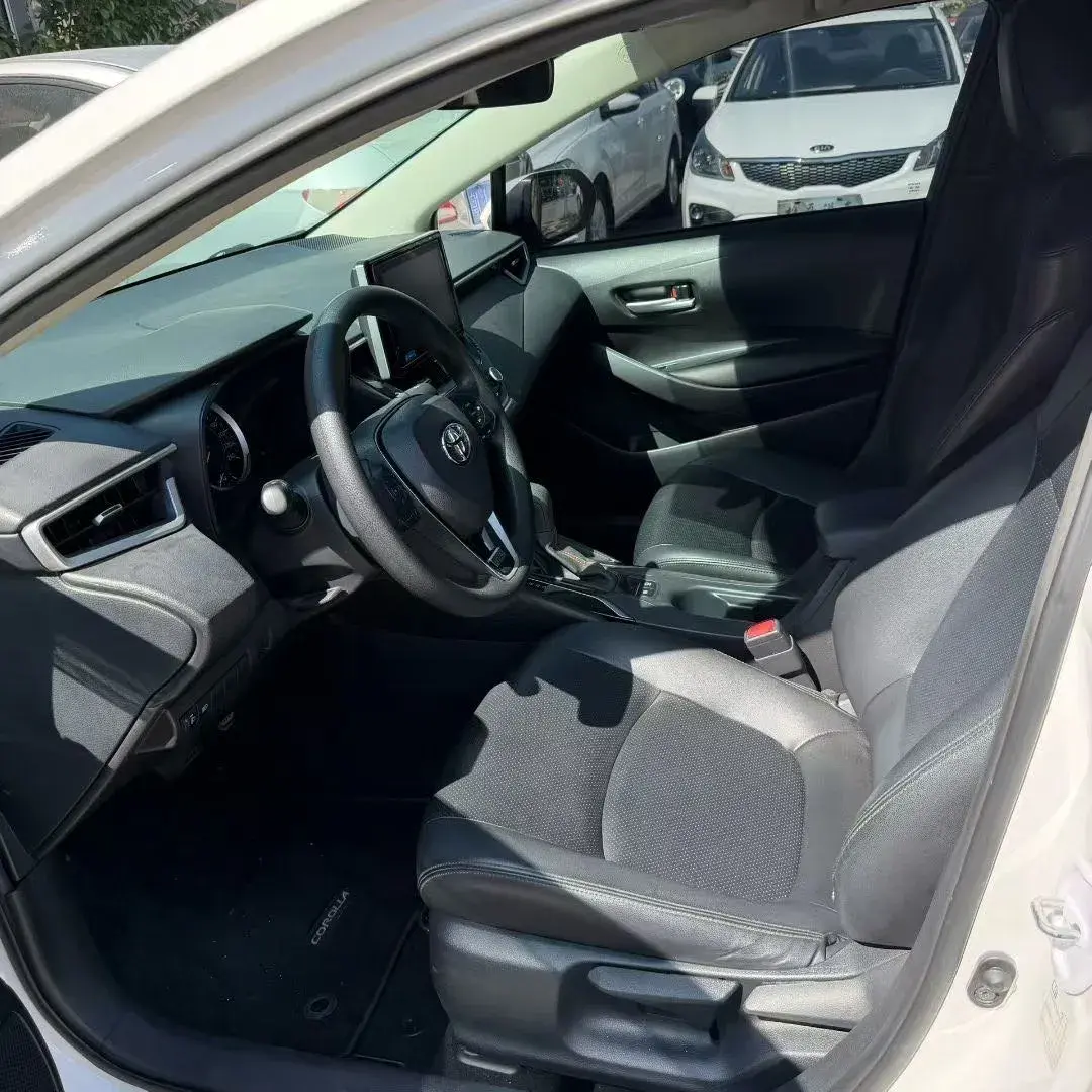 2021 TOYOTA COROLLA thumbnail 3