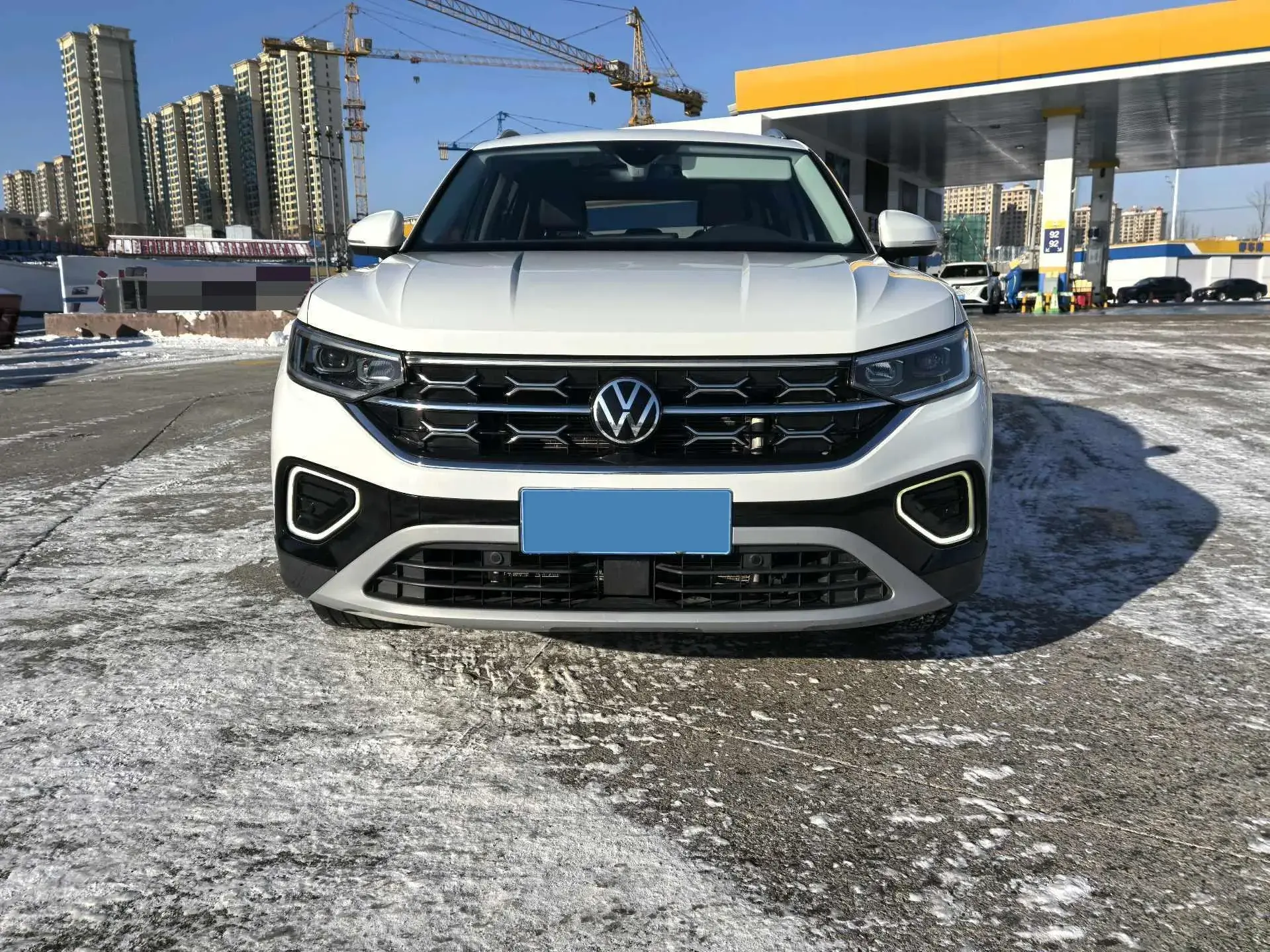 2023 VOLKSWAGEN TAYRON thumbnail 2