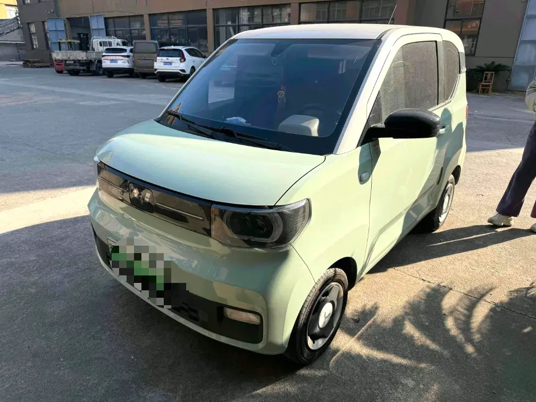 2022 WULING HONGGUANG view 1