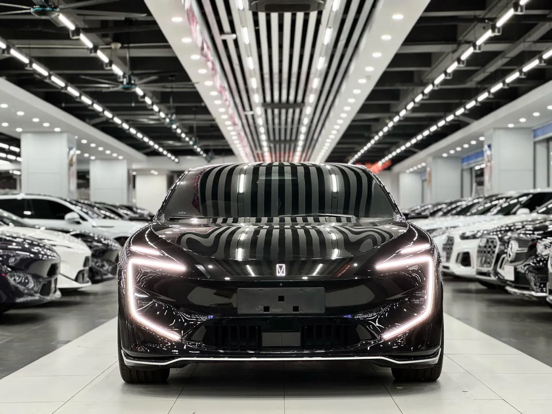 2025 AVATR 12 thumbnail 3