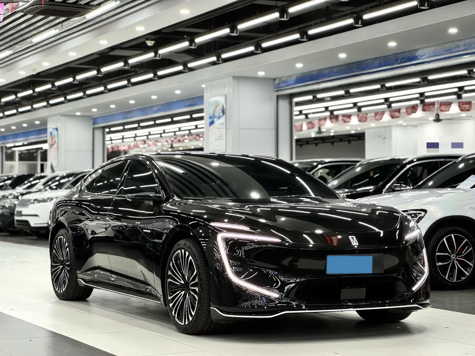 2025 AVATR 12 thumbnail 4