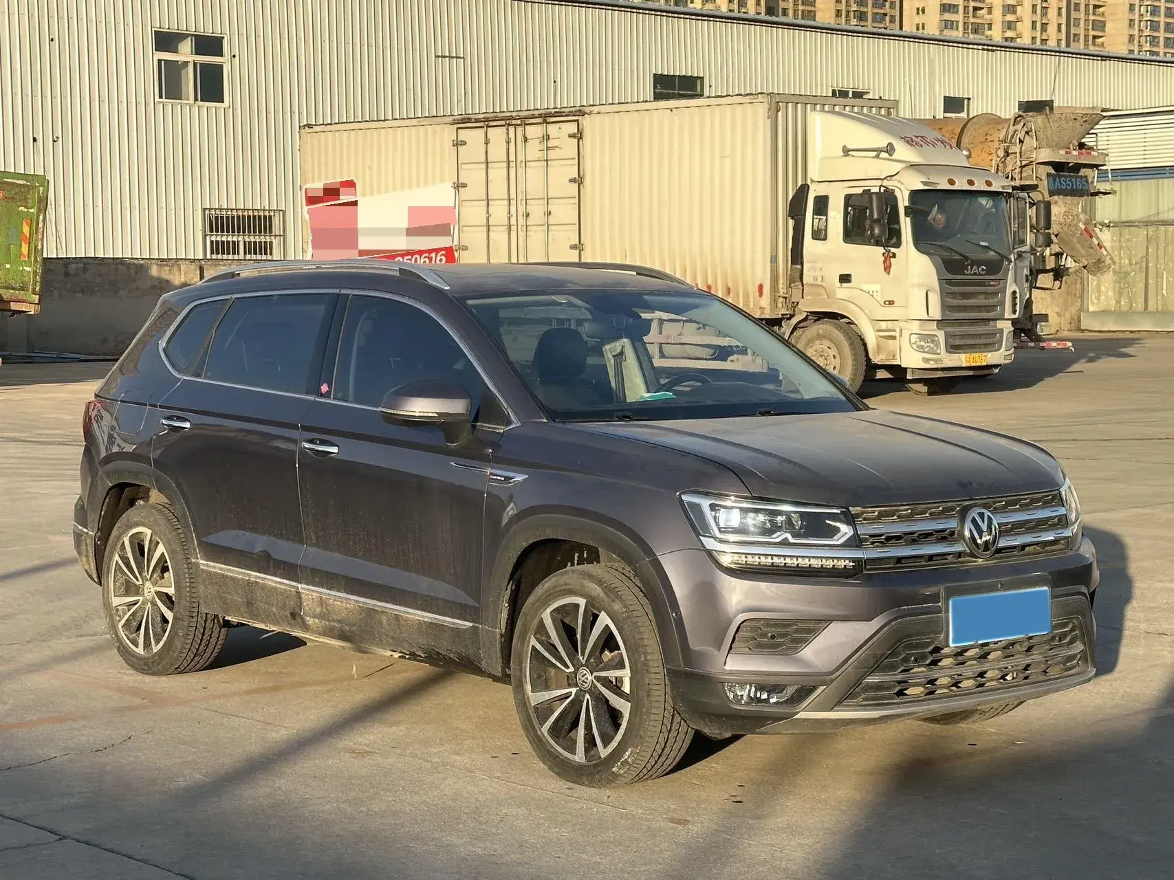 2019 VOLKSWAGEN THARU thumbnail 3