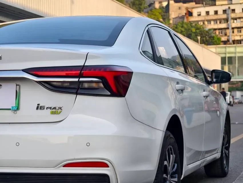 2024 Roewe D7 BEV 59.2KWH,autocango,china used car exporter,china ev exporter,chinese used car exporter,chinese used ev exporter