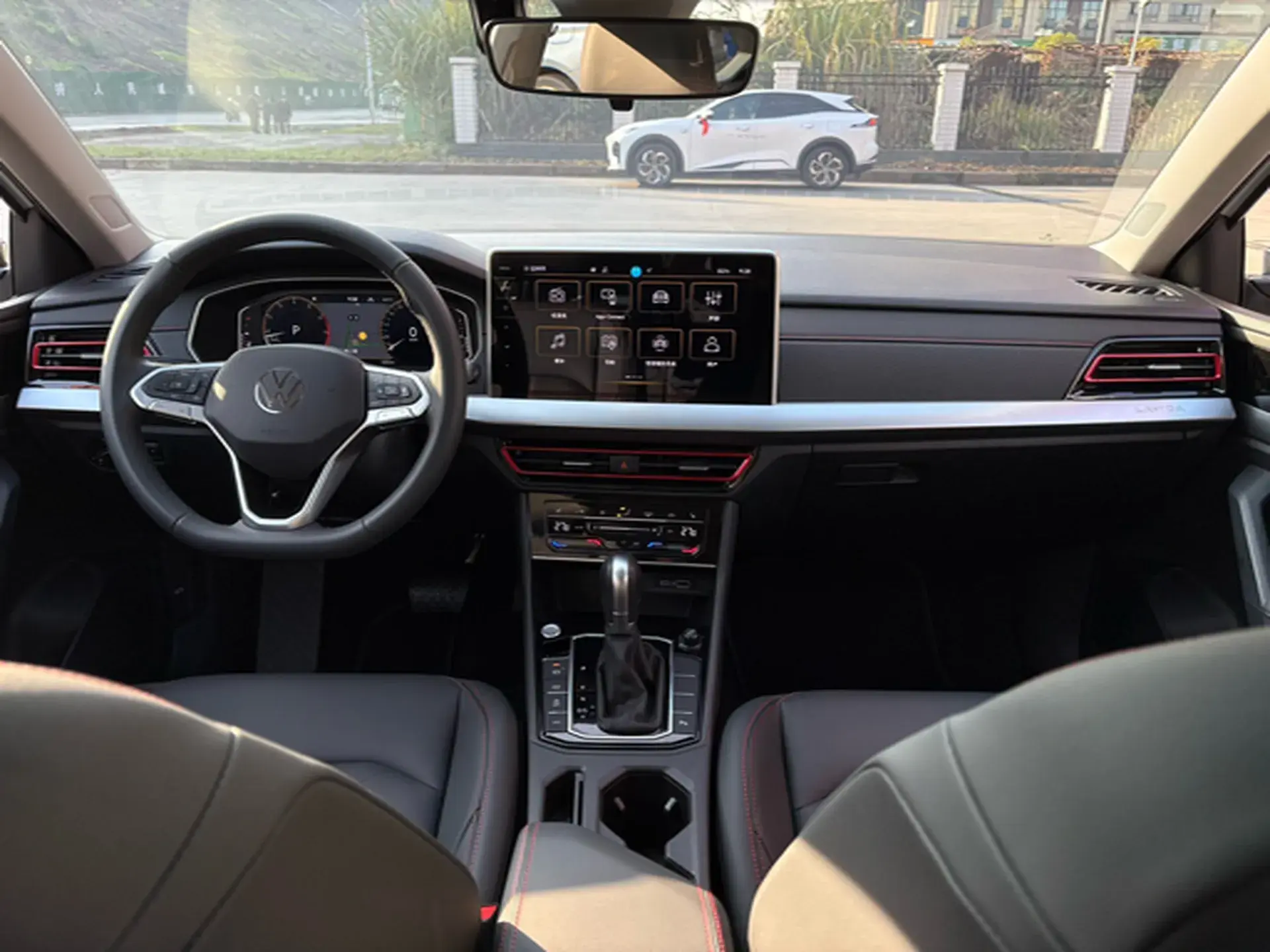 2024 VOLKSWAGEN LAVIDA thumbnail 4