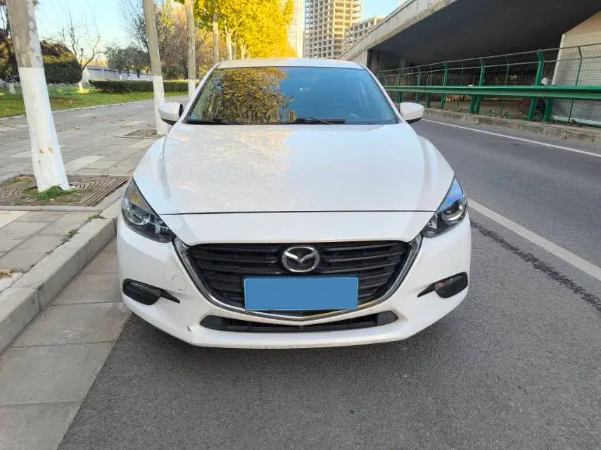 2017 MAZDA 3 thumbnail 2