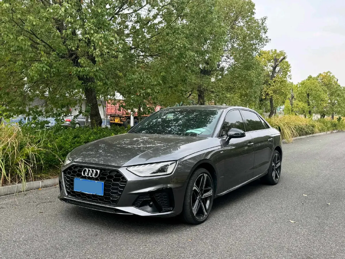 2024 Audi A4L 2.0T 190HP L4 7DCT