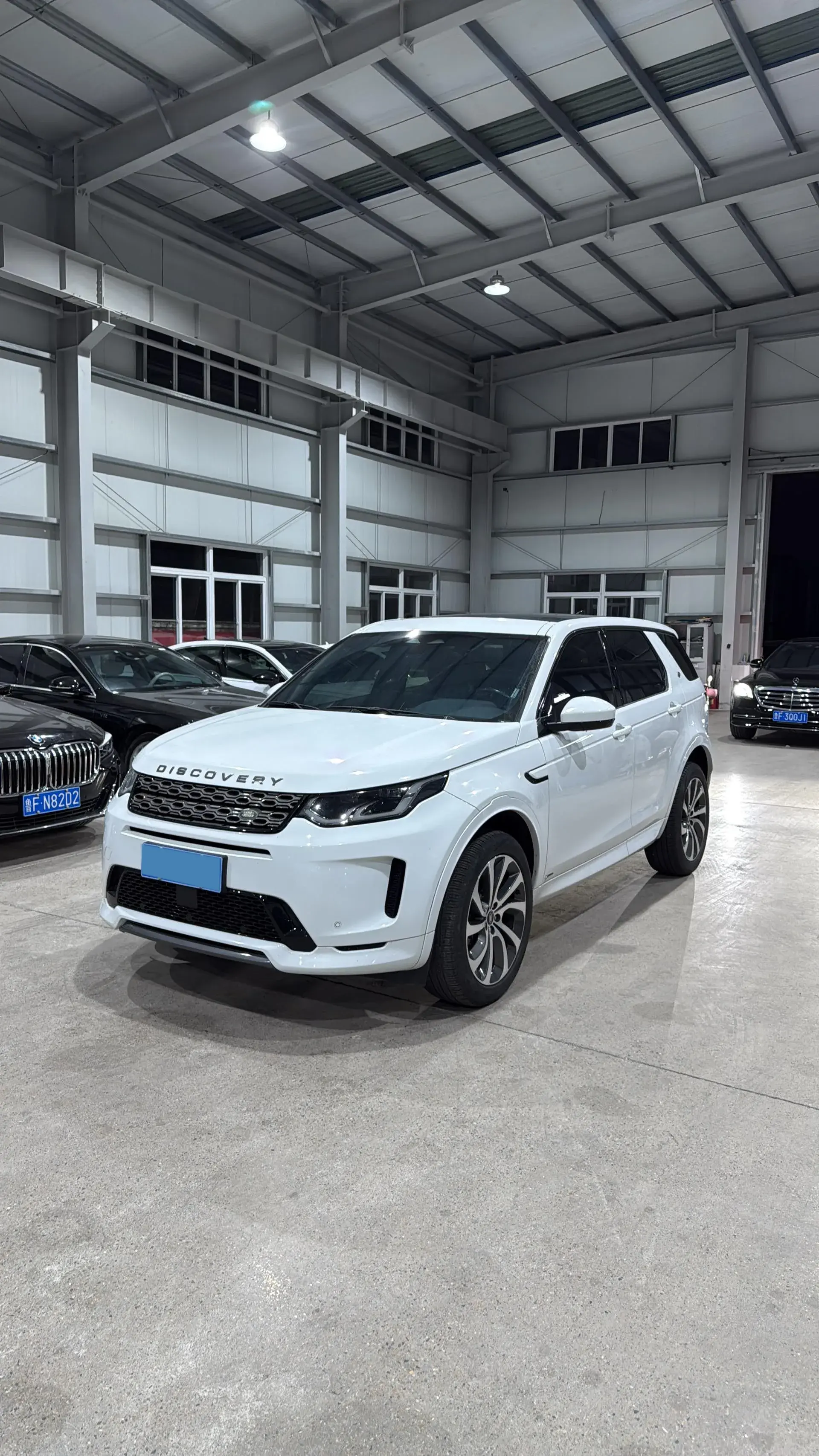 2021 LAND ROVER view 1