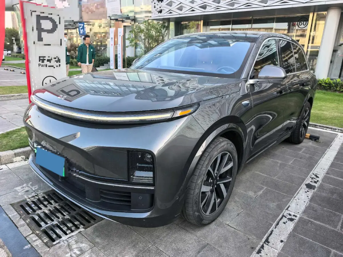 2023 Li L8 Range Extended 154HP REEV 40.9KWH