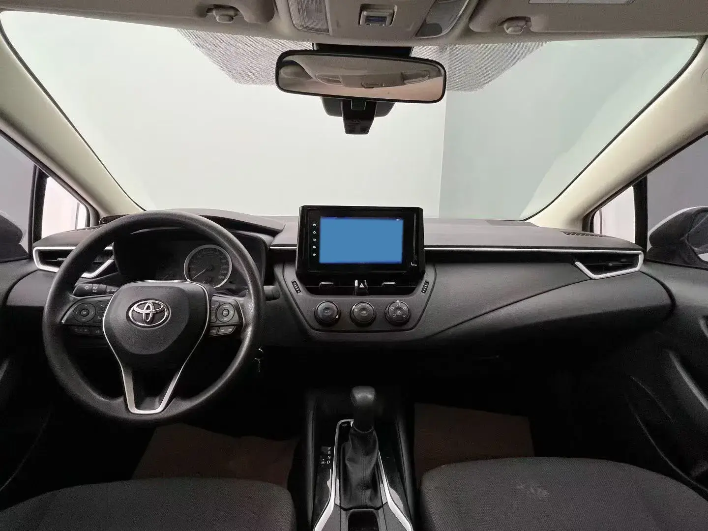 2021 TOYOTA COROLLA thumbnail 4