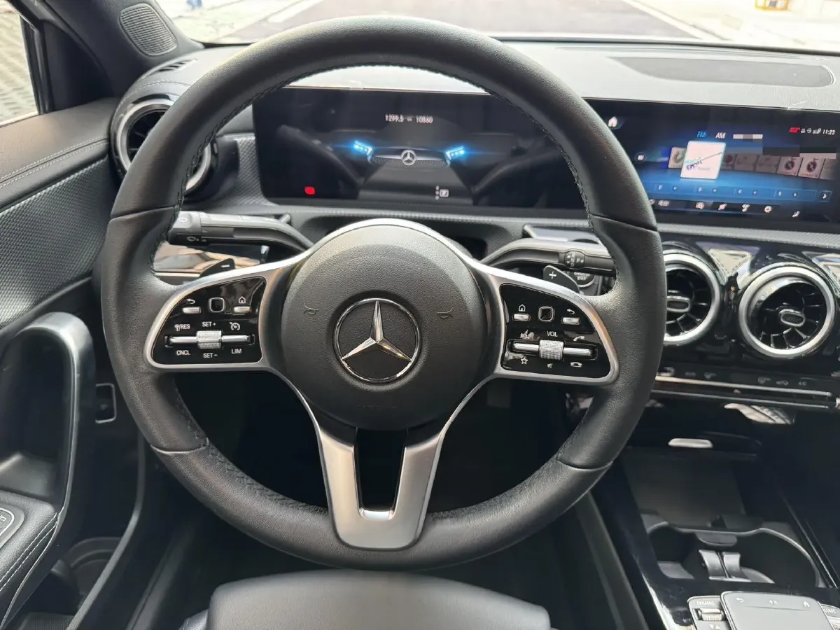 2022 Mercedes-Benz A Class 1.3T 136HP L4 7DCT,autocango,china used car exporter,china ev exporter,chinese used car exporter,chinese used ev exporter