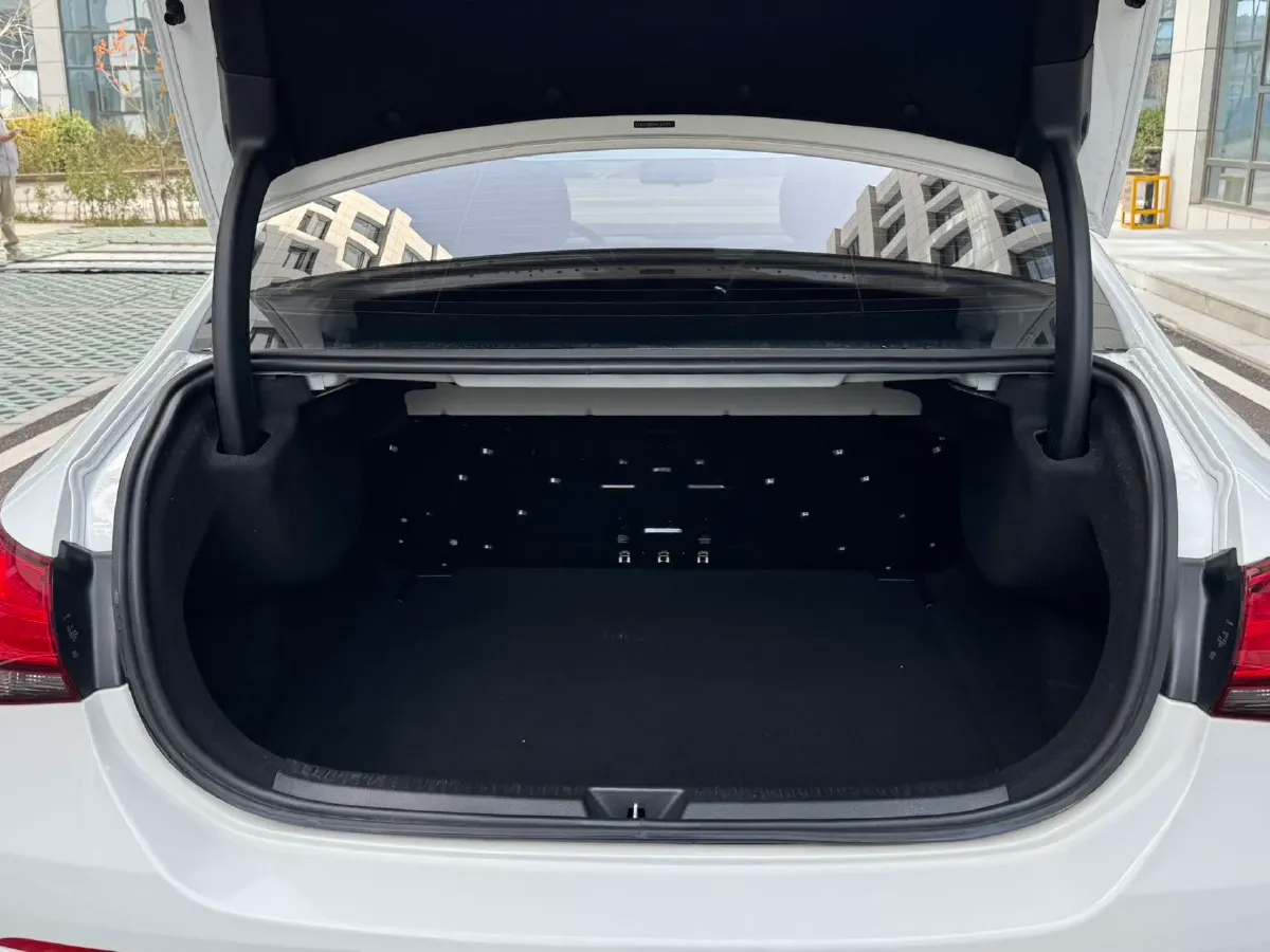 2022 Mercedes-Benz A Class 1.3T 136HP L4 7DCT,autocango,china used car exporter,china ev exporter,chinese used car exporter,chinese used ev exporter