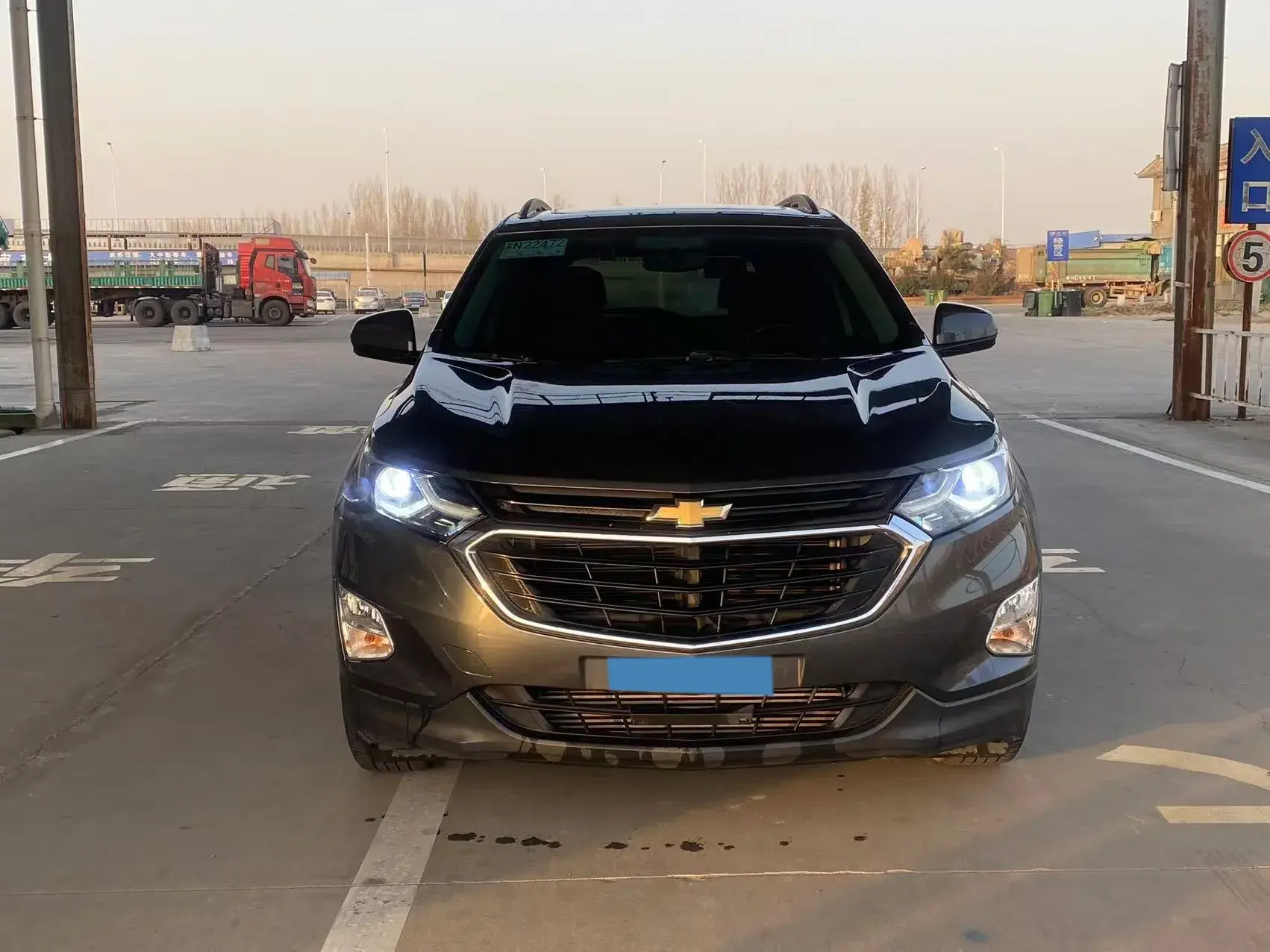 2019 CHEVROLET EQUINOX thumbnail 2