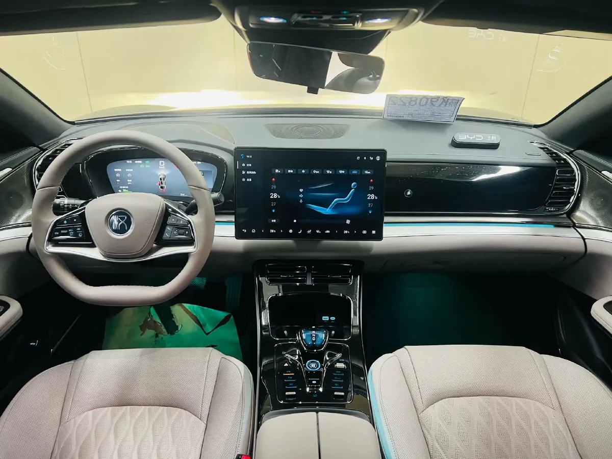 2025 BYD Han 1.5T 156HP L4 E-CVT PHEV,autocango,china used car exporter,china ev exporter,chinese used car exporter,chinese used ev exporter