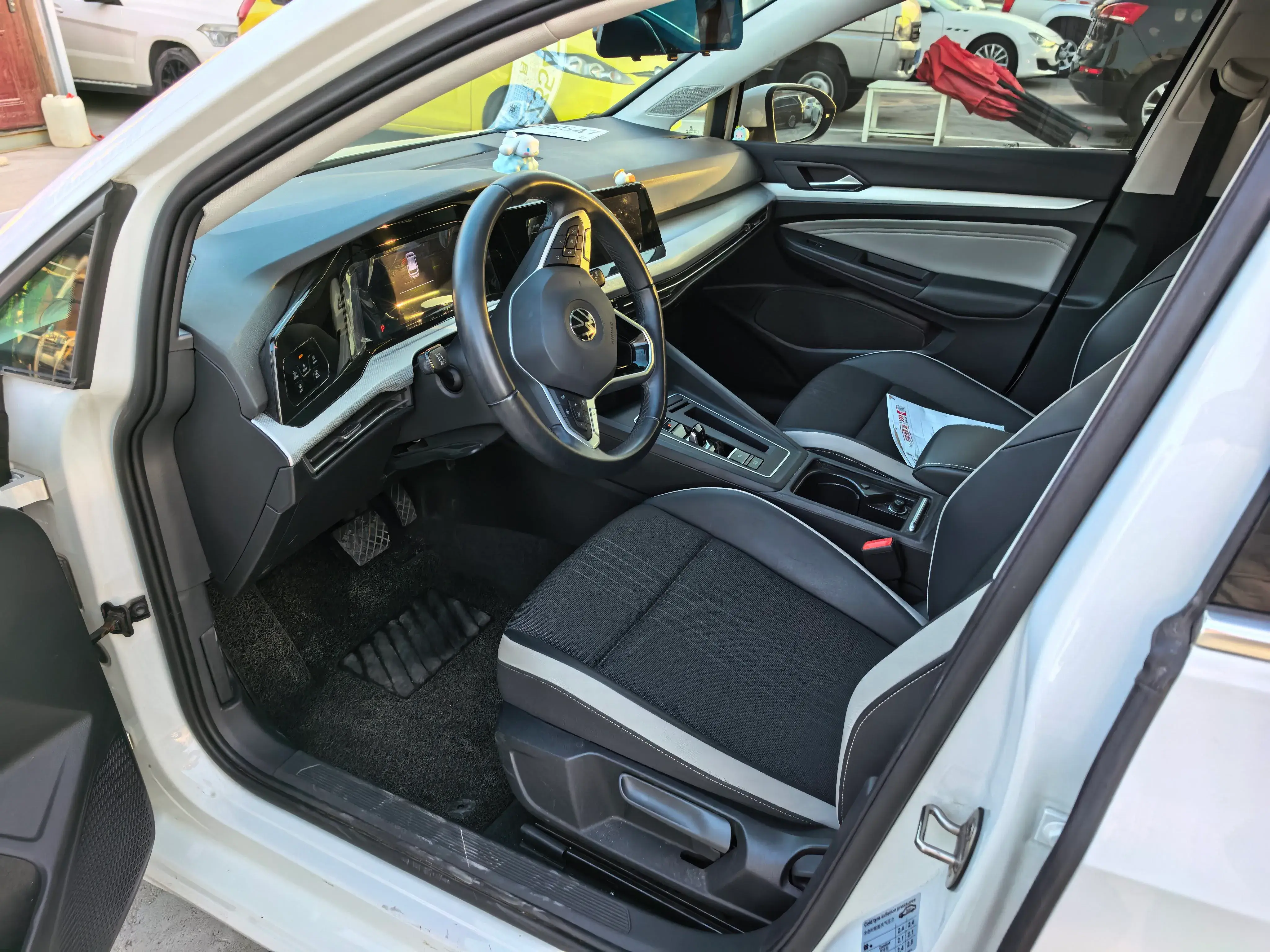 2021 VOLKSWAGEN GOLF thumbnail 3