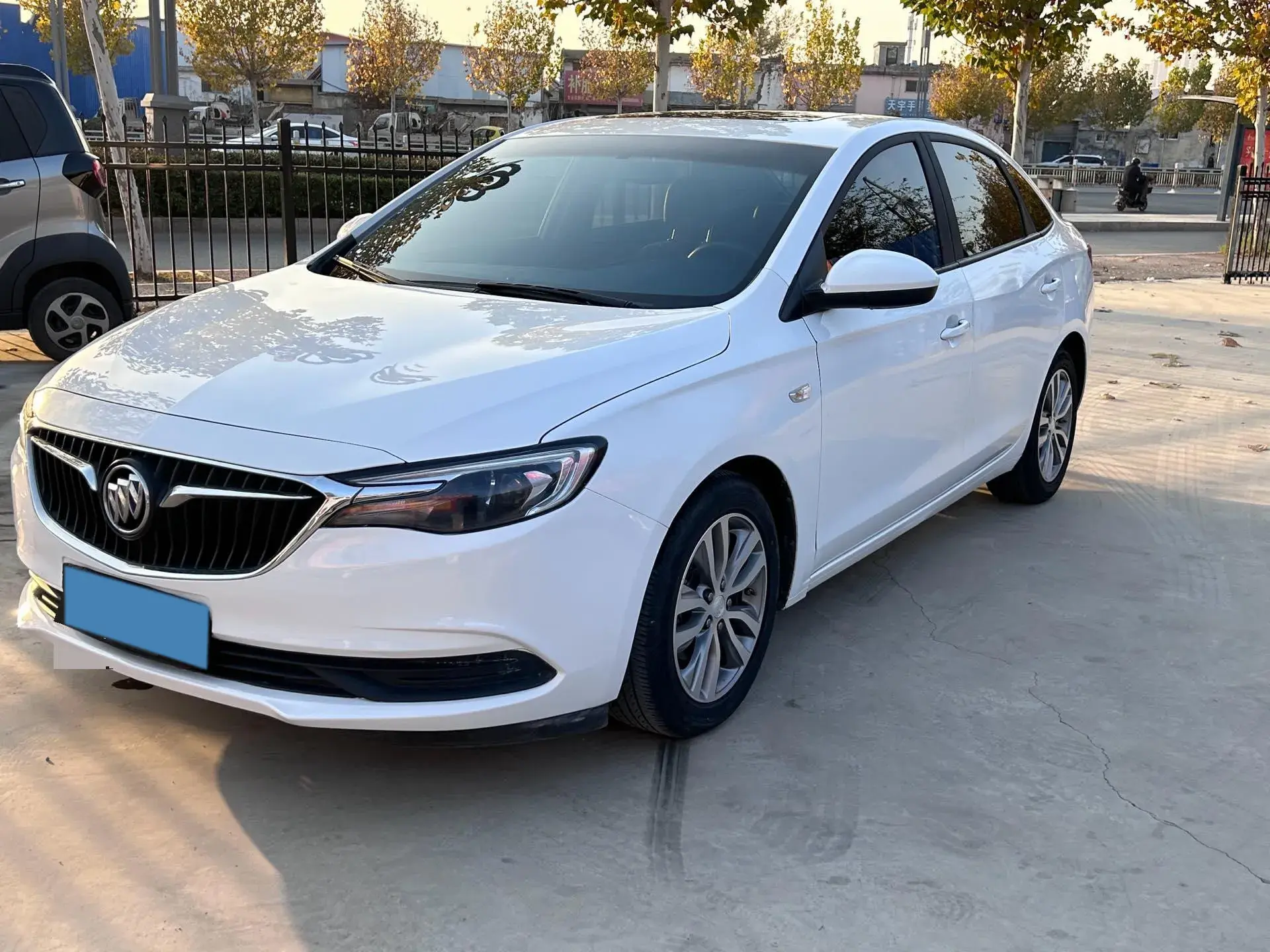 2021 BUICK EXCELLE view 1