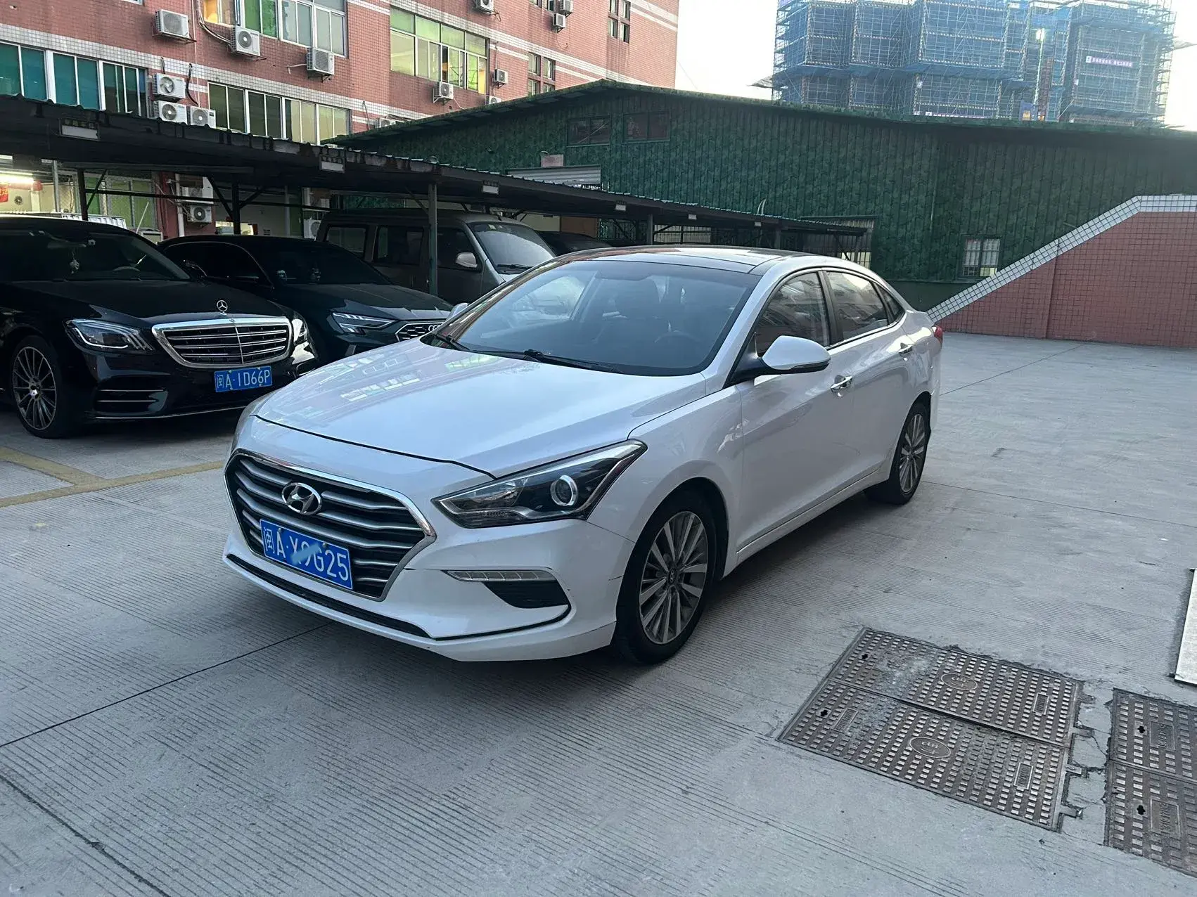2017 HYUNDAI MISTRA view 1