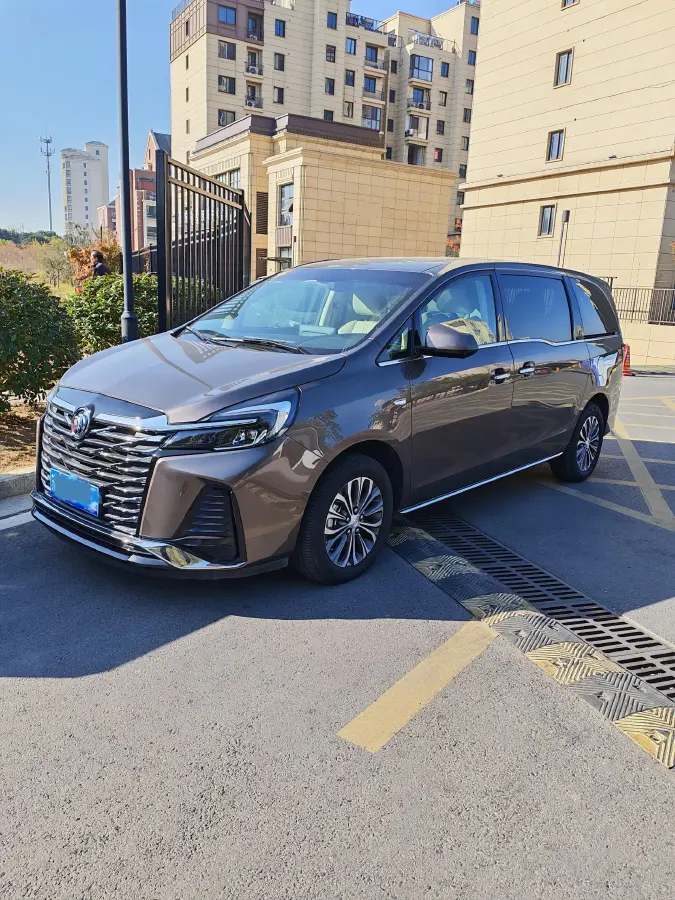 2023 Buick GL8 2.0T 237HP L4 9AT