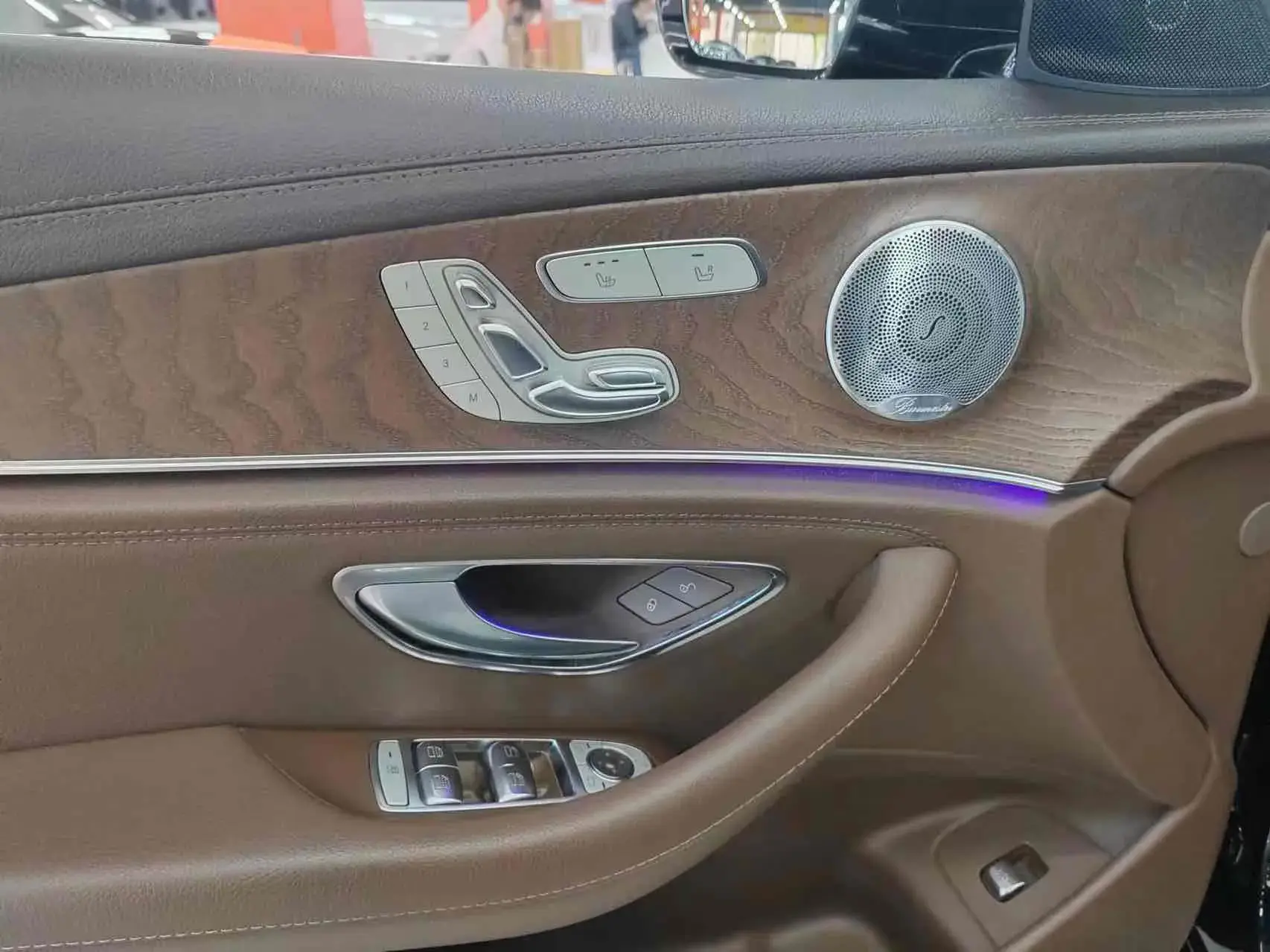 2020 MERCEDES-BENZ E thumbnail 4